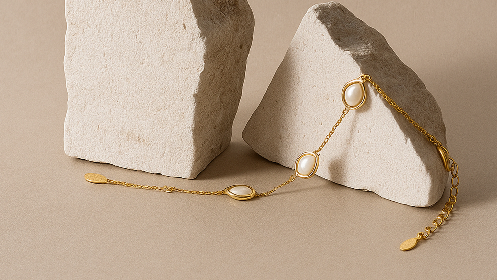 What Jewelry Should You Buy First? 5 Pieces for a Minimalist Collection