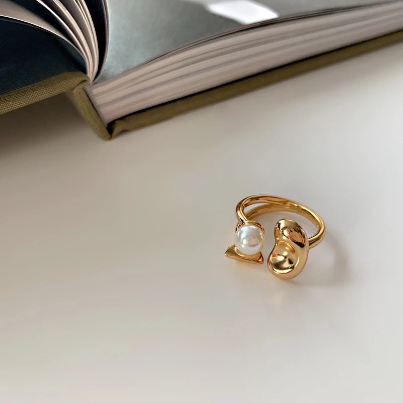 Gold Bean-Pearl Ring